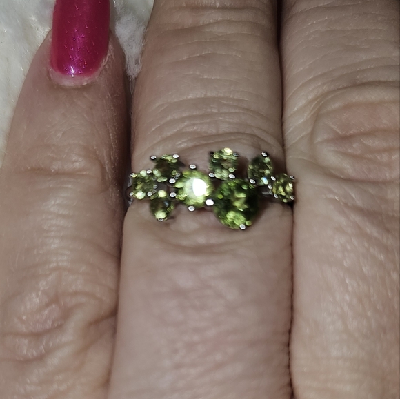 SZ 8, 10K White Gold Peridot Ring, New With Tags - Picture 3 of 5